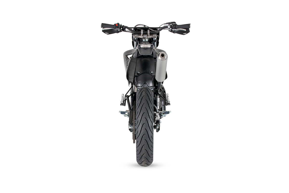 07BLACKMOON_R-1200x801-1
